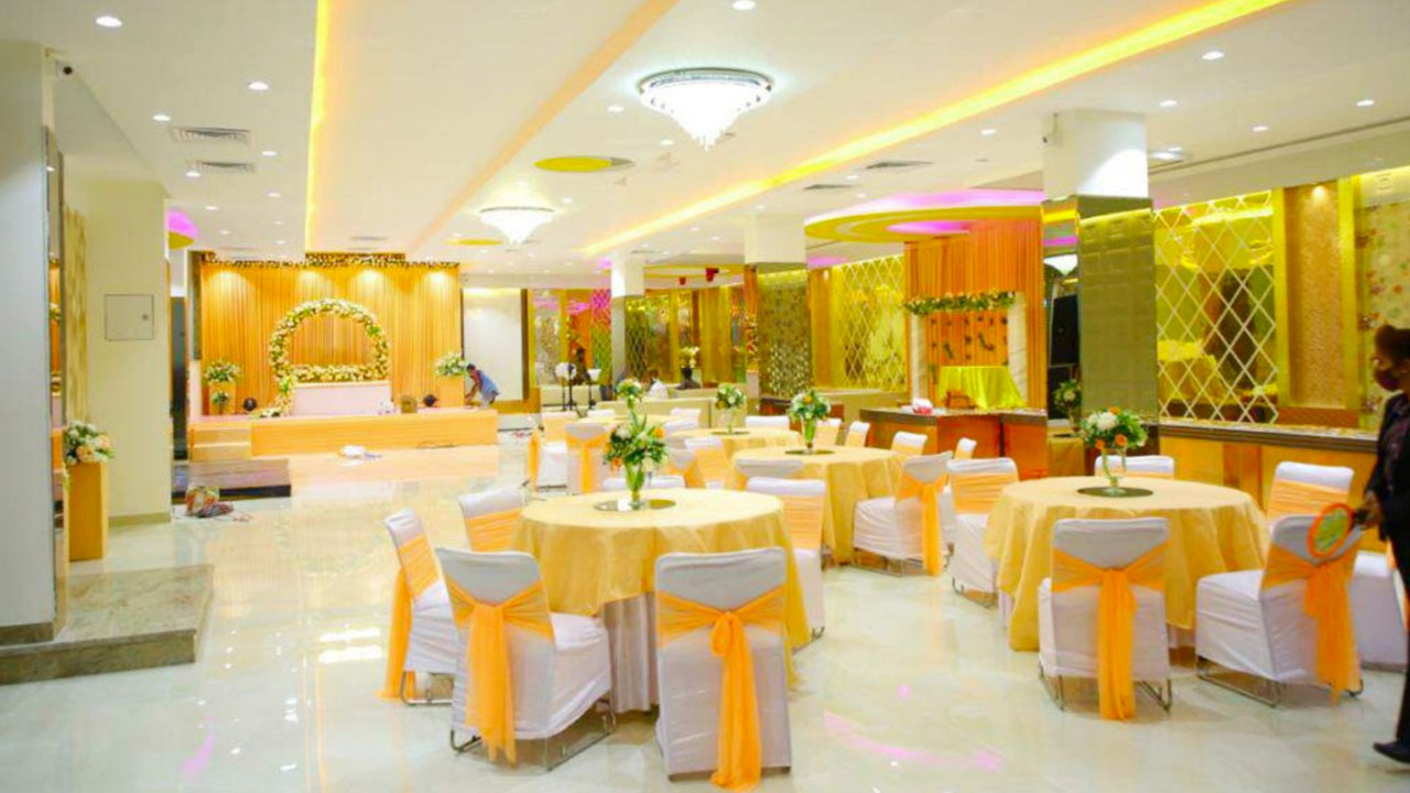 Sales Banquet tiếp cận khách hàng đặt tiệc, hội nghị