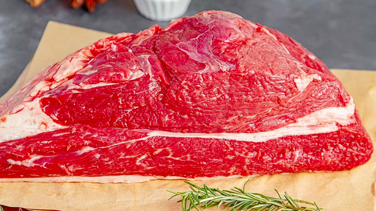 Thịt bò Úc chuẩn có màu hồng tươi, sáng, không có các đốm tối